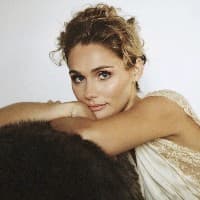 Clare Bowen