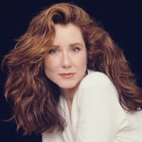 Mary McDonnell